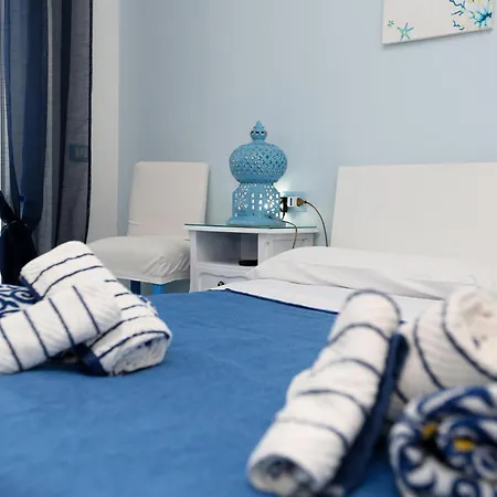 Qui Dove Il Mare Luccica Sorrento